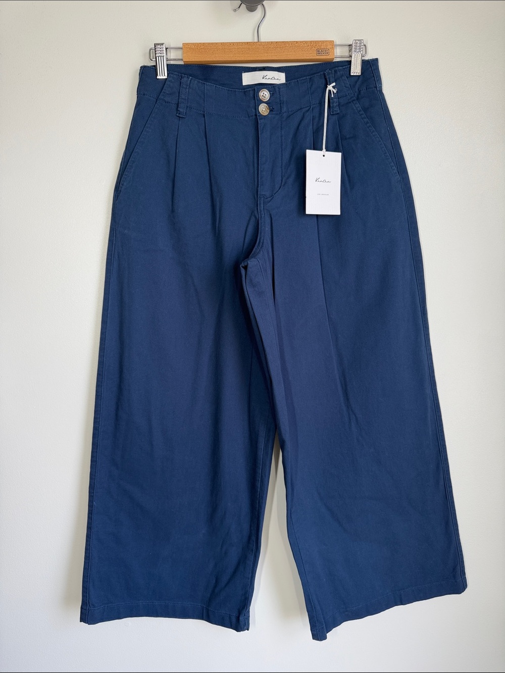 KanCan Wide Leg Pleated Pants in Navy – Size 4